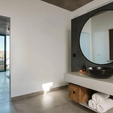 Amaranta Villa *